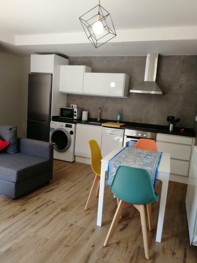 Apartamentos La Reunion Камарена де ла Сиера Екстериор снимка